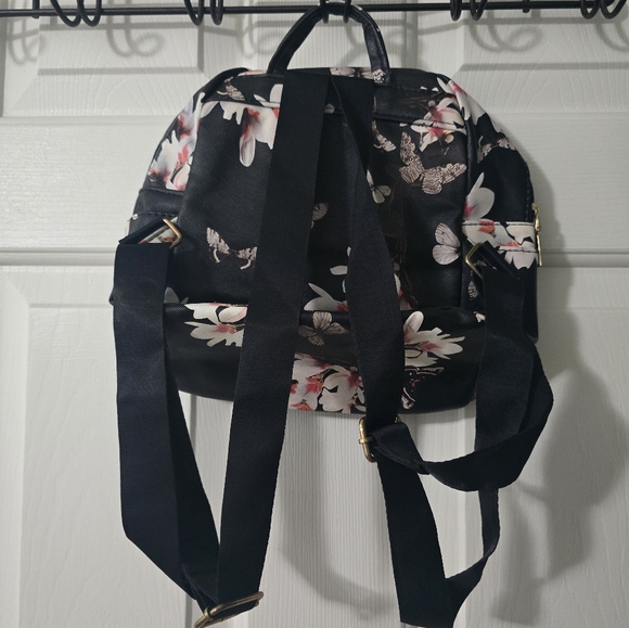 Flower Backpack - Picture 3 of 6